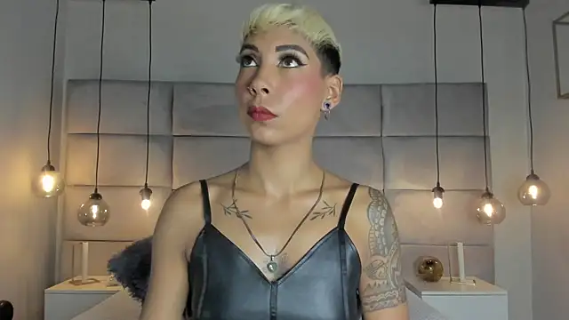 Snapshot of MiaMorgan_ chatting on February 1, 12:05 pm MiaMorgan online show from February 1, 12:05 pm
