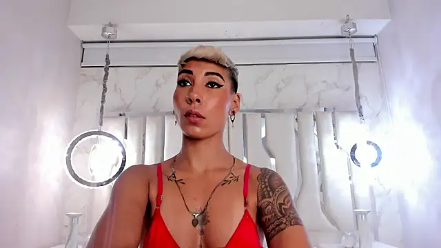 Snapshot of MiaMorgan_ chatting on February 22, 4:51 pm MiaMorgan online show from February 22, 4:51 pm
