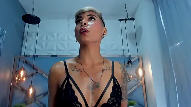 Snapshot of MiaMorgan_ chatting on March 3, 4:35 pm MiaMorgan online show from March 3, 4:35 pm