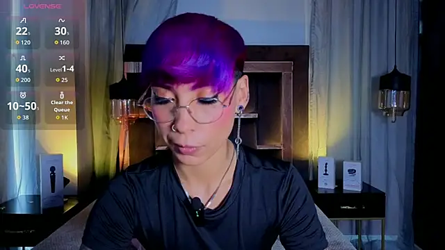 Snapshot of MiaMorgan_ chatting on September 10, 1:44 pm MiaMorgan online show from September 10, 1:44 pm