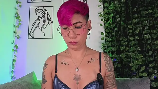 MiaMorgan  online show from January 19, 1:26 pm