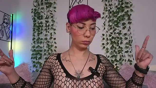 MiaMorgan  online show from March 23, 2:21 pm