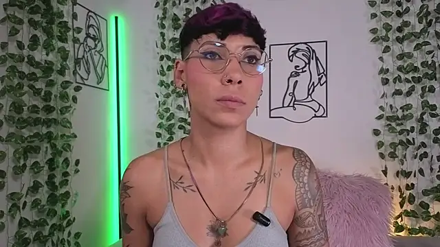 MiaMorgan  online show from July 19, 2:32 pm