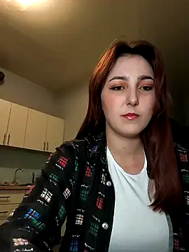 Snapshot of MiaStika chatting on December 8, 5:01 pm MiaStika online show from December 8, 5:01 pm