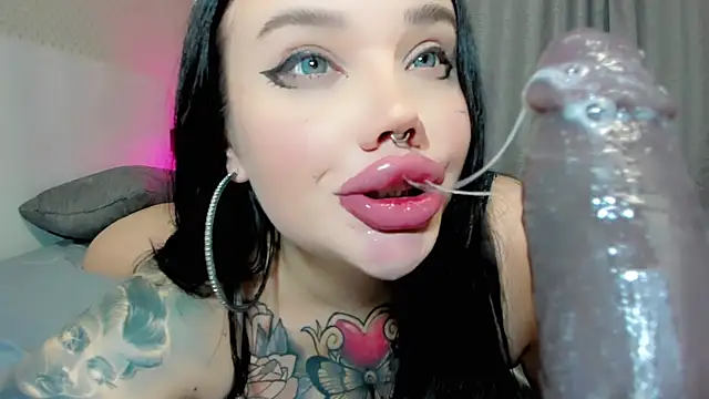 Aira vi online show from June 20, 2:03 am