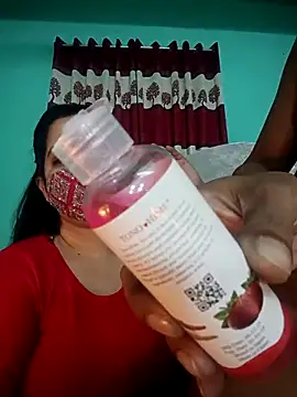 Snapshot of Taniya07 chatting on March 8, 5:28 pm Taniya07 online show from March 8, 5:28 pm