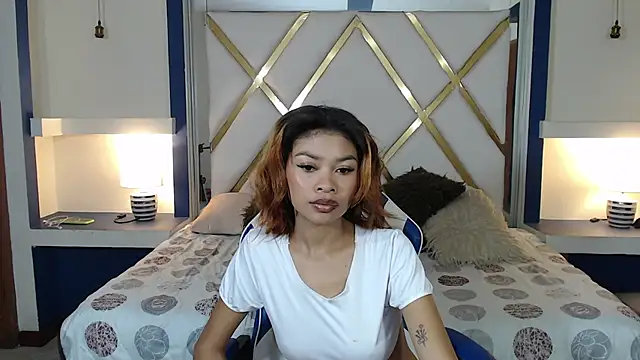 Perla prg online show from January 3, 4:16 pm