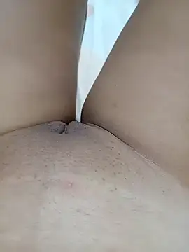 Snapshot of Khaleyssi chatting on December 28, 5:33 am Khaleyssi online show from December 28, 5:33 am