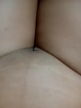 Khaleyssi online show from February 18, 1:45 am