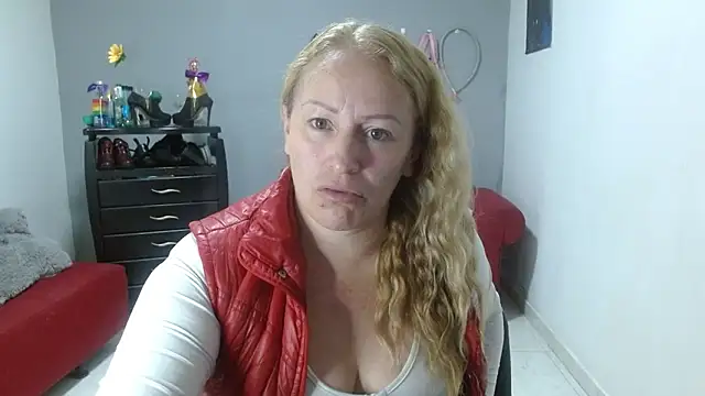emperabigbootybigass online show from January 28, 1:05 pm