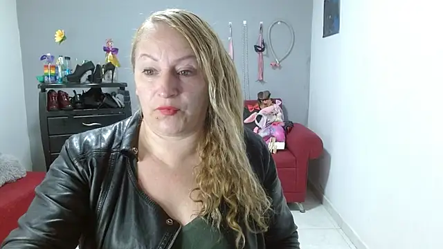 emperabigbootybigass online show from February 3, 12:14 pm