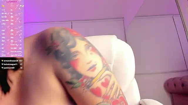 Snapshot of mia_bonneett chatting on February 27, 2:21 am mia bonneett online show from February 27, 2:21 am