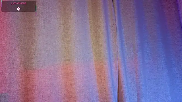 Snapshot of mia_bonneett chatting on December 16, 3:00 am mia bonneett online show from December 16, 3:00 am