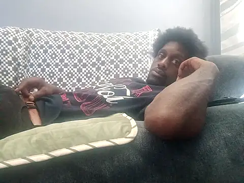 DevinToore online show from November 6, 7:37 pm