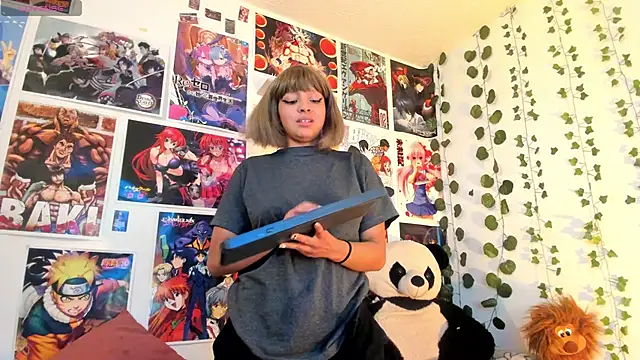 Snapshot of miku_katsuragi chatting on December 19, 3:07 am miku katsuragi online show from December 19, 3:07 am