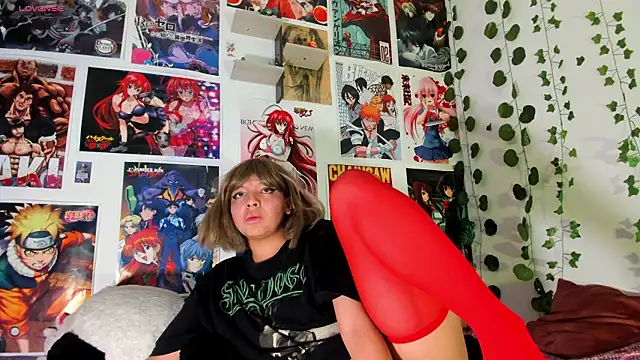 Snapshot of miku_katsuragi chatting on January 6, 6:36 am miku katsuragi online show from January 6, 6:36 am