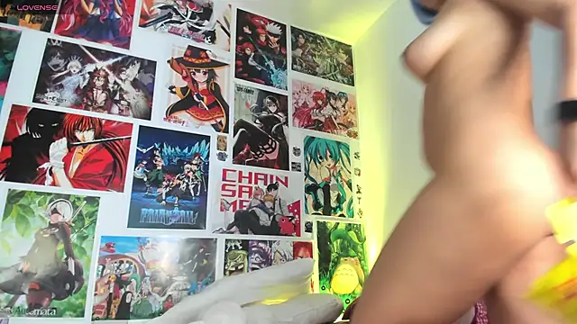 Snapshot of miku_katsuragi chatting on January 15, 6:01 am miku katsuragi online show from January 15, 6:01 am