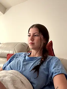 emilycoco online show from January 11, 11:32 pm