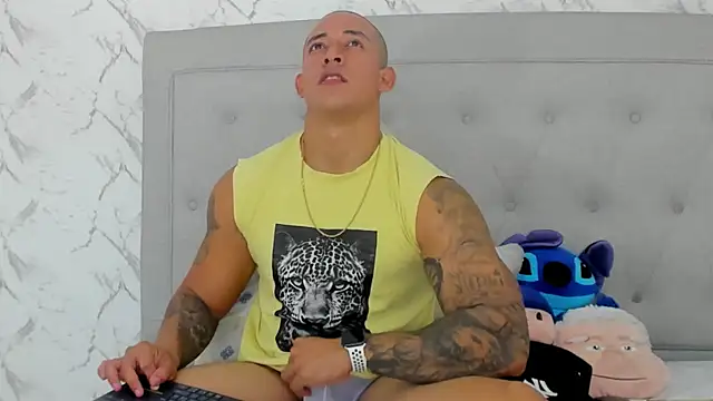 luigiferrara online show from September 30, 9:53 pm