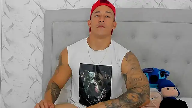 luigiferrara online show from November 8, 10:52 pm