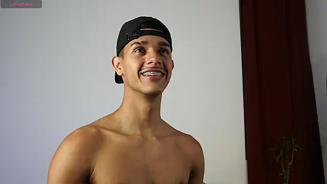 Snapshot of Busterspinter chatting on March 13, 1:56 am Busterspinter online show from March 13, 1:56 am