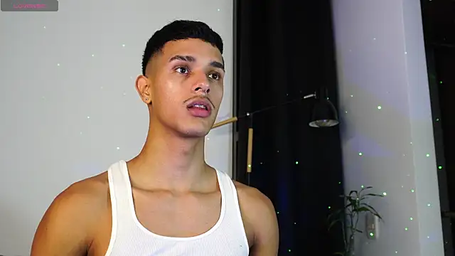 Snapshot of Busterspinter chatting on March 17, 12:15 am Busterspinter online show from March 17, 12:15 am