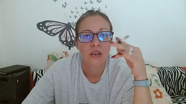 LadyHellene online show from July 20, 5:22 am