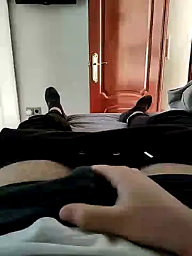 Snapshot of TuBBpollon chatting on January 8, 9:21 am TuBBpollon online show from January 8, 9:21 am