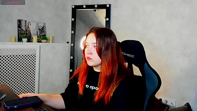 Aliisson Edwards online show from February 6, 12:00 am