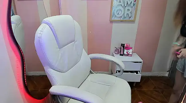 Dafnebela1 online show from December 2, 4:31 pm