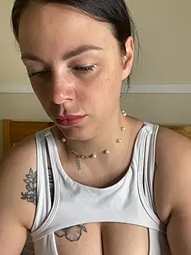 Lola Hale online show from June 21, 7:22 am
