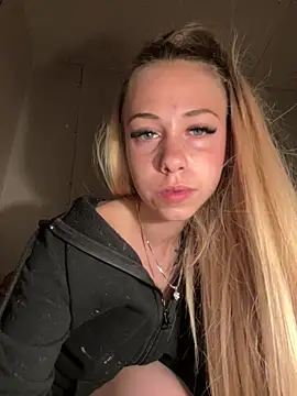 Katherinabby33 online show from May 8, 9:20 pm