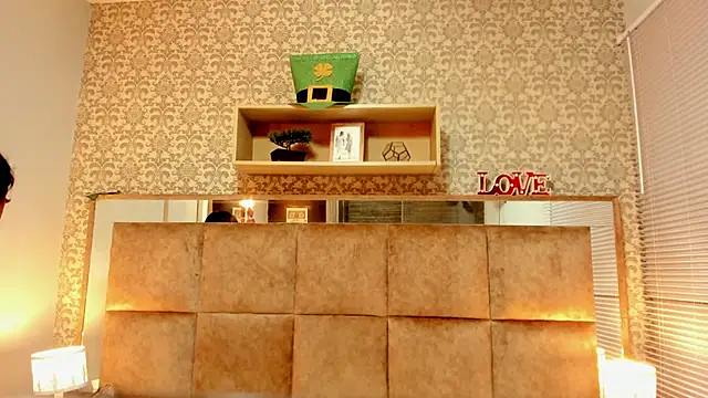 Asia smitth online show from December 7, 12:02 pm