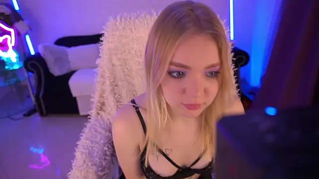 EmilySunshineS online show from January 5, 10:19 pm