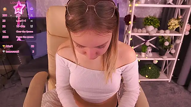 EmilySunshineS online show from February 10, 1:35 am