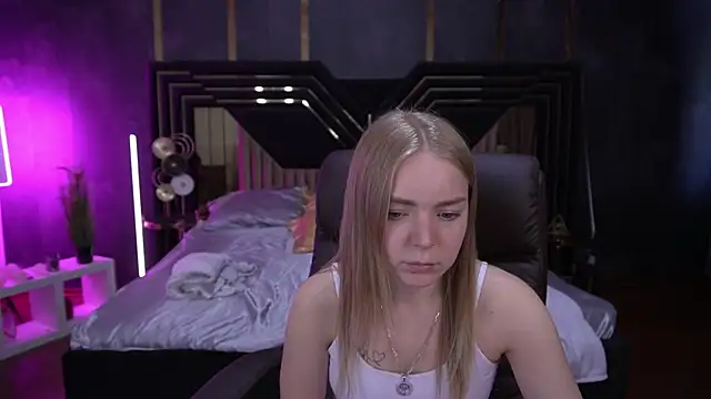 EmilySunshineS online show from October 13, 1:44 pm