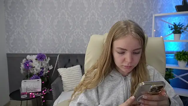 EmilySunshineS online show from November 24, 7:19 am