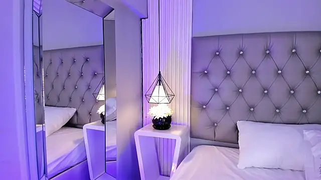 VioletthaRous online show from June 25, 10:36 pm