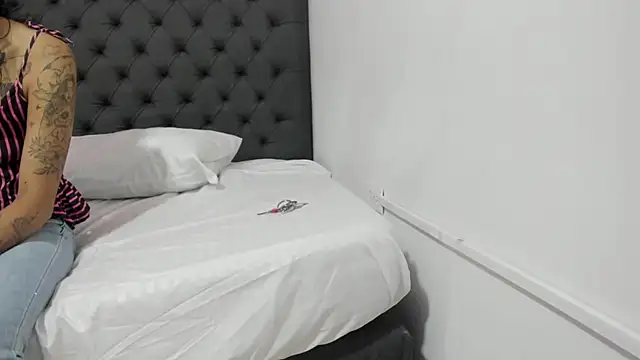  candy jade  online show from February 25, 10:36 am