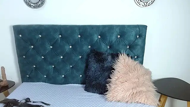 Sofi F w online show from January 5, 11:22 pm