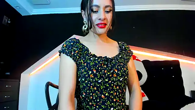 Coral Gibson online show from January 22, 9:21 pm