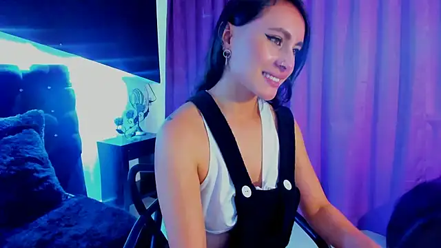 Coral Gibson online show from January 30, 6:21 pm