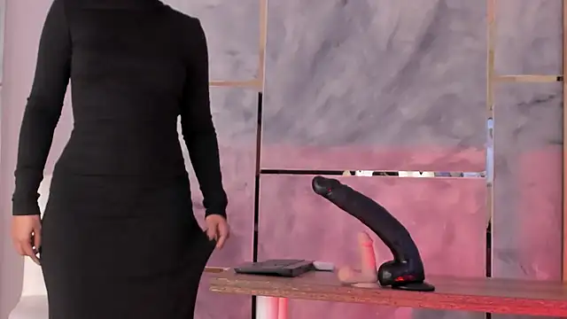 Ellaochoa online show from January 10, 11:23 am