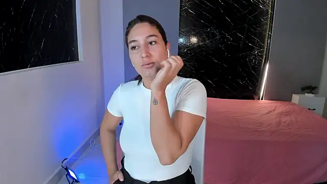 ScarlettWet9 online show from March 21, 3:55 am