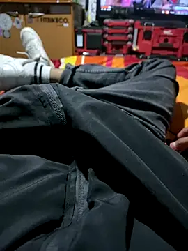 Snapshot of emiur chatting on December 4, 2:31 am emiur online show from December 4, 2:31 am