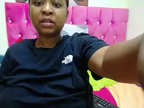 Snapshot of Hotty-boobsxxx chatting on December 10, 8:38 pm Hotty-boobsxxx online show from December 10, 8:38 pm