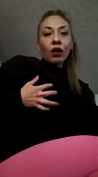 KarolinaReaper online show from January 2, 8:17 am