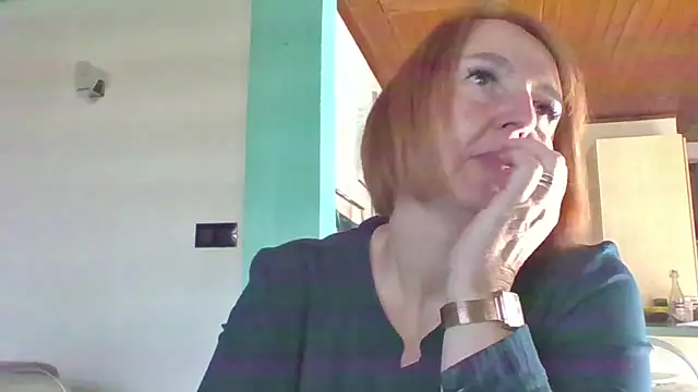 Snapshot of Sandcoq chatting on October 10, 12:26 pm Sandcoq online show from October 10, 12:26 pm