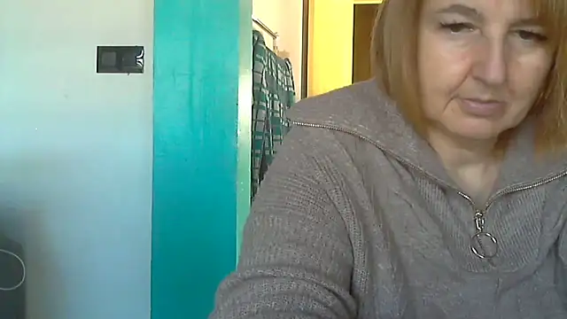 Snapshot of Sandcoq chatting on October 13, 8:47 am Sandcoq online show from October 13, 8:47 am