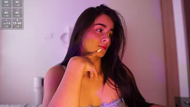 Snapshot of abigail_adamss chatting on February 19, 7:10 pm abigail adamss online show from February 19, 7:10 pm